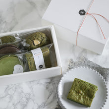 Load image into Gallery viewer, Japanese Style Gift Box - small |ギフトボックス - 小