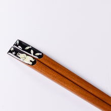 Load image into Gallery viewer, Lacquerware Chopsticks 螺鈿 箸 – Polar Bear Design　しろくま