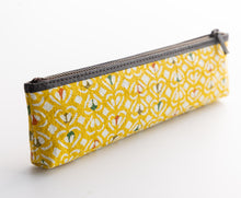 Load image into Gallery viewer, Washi Pen Case | 桂樹舎ペンケース