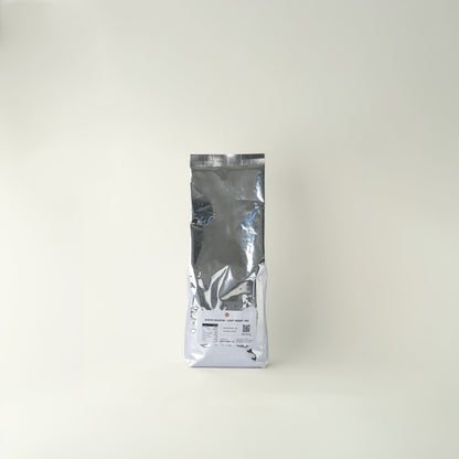 MATCHADO Kyoto Ichibancha Hojicha - First Flush Light Roast (Wholesale). Silver metallic packaging on a white background. 1kg