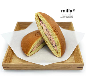 "Miffy" Strawberry Dorayaki | ミッフィーのいちごどらやき